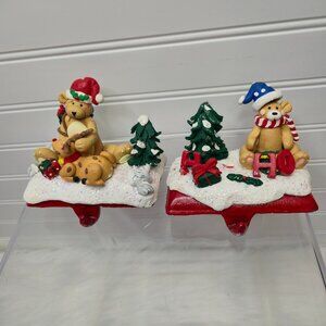 (2) VTG Studio 33 Bear Christmas STOCKING HOLDER Mantel Hanger Resin Cast Iron